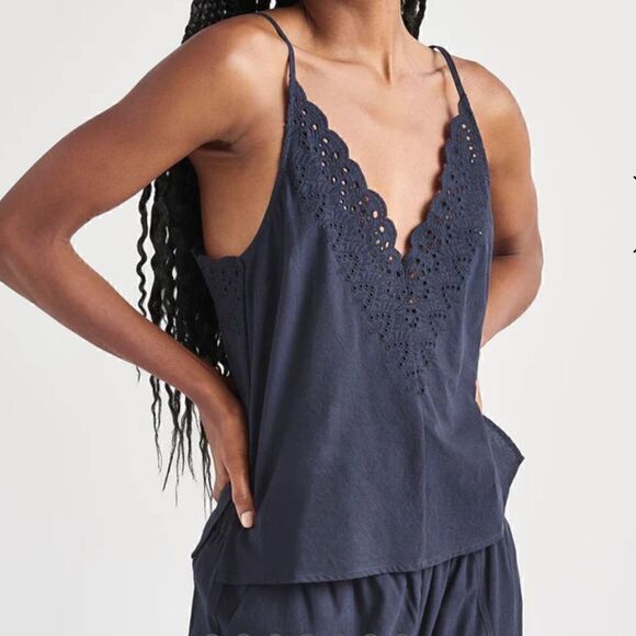 NWT Splendid Eyelet Navy Blue Tank M V Neck Cotton Adjustable Straps Loose Fit - Picture 1 of 14